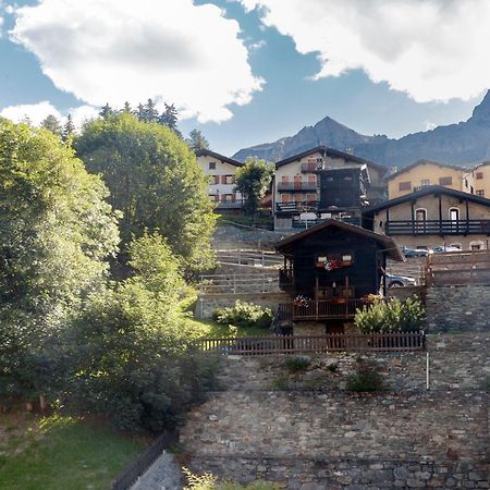 Hellochalet - Maison Paquier - Family Ski Holiday In The Resort Center Valtournenche Luaran gambar